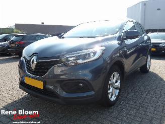 skadebil auto Renault Kadjar 1.3 TCe Zen 140pk Automaat 2021/11