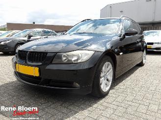 skadebil auto BMW 3-serie 318i Touring 2007/12