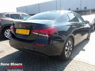 krockskadad bil auto Mercedes A-klasse 180d Business Solution 116pk 2022/12