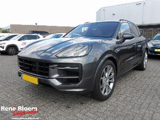 uszkodzony samochody osobowe Porsche Cayenne E-HYBRID 3.0 2023/9
