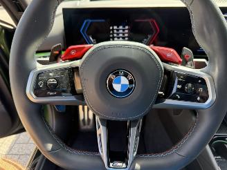 BMW M5 Sedan Carbon B&W 728pk Full Option picture 25