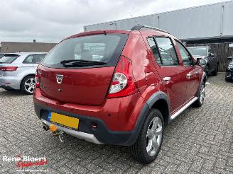 Schadeauto Dacia Sandero 1.6 Stepway Airco 5drs 2012/3