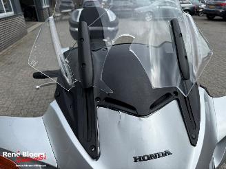 Honda ST 1300 Pan European picture 15
