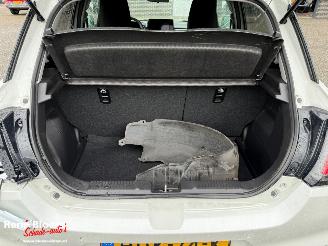 Suzuki Swift 1.2 Select Smart Hybrid 5drs Navi picture 8