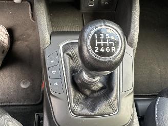 Ford Focus Wagon 1.0 EcoB Hybrid 135pk 6-bak Con - 97dkm nap - navi - airco - cruise - pdc - line + front assist - lmv picture 18
