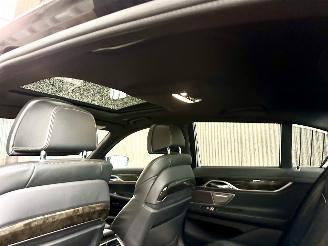 BMW 7-serie 730d xDrive 265pk aut + f1 High Exe M-Ed - nap - schuifdak - hud - softclose - 360 cam - harman/kardon - luchtvering picture 93