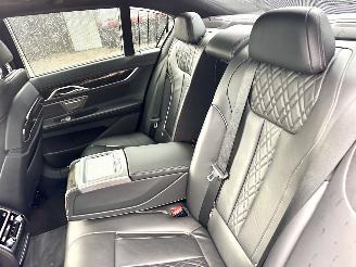 BMW 7-serie 730d xDrive 265pk aut + f1 High Exe M-Ed - nap - schuifdak - hud - softclose - 360 cam - harman/kardon - luchtvering picture 84