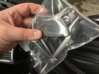 BMW 7-serie 730d xDrive 265pk aut + f1 High Exe M-Ed - nap - schuifdak - hud - softclose - 360 cam - harman/kardon - luchtvering picture 90