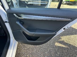 Skoda Octavia 1.5 TSI 150pk 7-Traps aut Greentech Style - nap - navi - carplay - keyless entry - pdc v+a + park assist picture 60