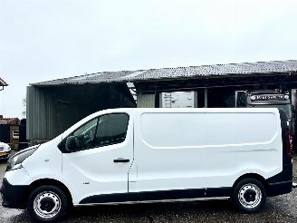 uszkodzony samochody ciężarowe Opel Vivaro 1.6 CDTI 120pk 6-bak euro6 L2H1 Ed 3-pers - nap - airco - cruise - usb - aux - trekh - klapdeuren 2018/1