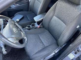 Toyota Verso 1.6 VVT-i 132pk 6-bak Comfort 7Pers - airco - 4x elektr ramen - radio cd + aux - trekh - 4x all season picture 18