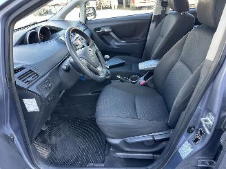 Toyota Verso 1.6 VVT-i 132pk 6-bak Comfort 7Pers - airco - 4x elektr ramen - radio cd + aux - trekh - 4x all season picture 44