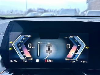BMW iX2 eDrive20 67kWh 204pk aut M-Sport - nap - pano - 1e eig - 20 inch - harman/kardon - widescreen picture 35