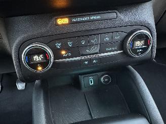 Ford Focus 1.0T EcoBoost 125pk 6-bak Titanium Bus - nap - keyless - front + line assist - trekh - pdc v+a - navi - CarPlay picture 37