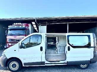 Schadeauto Opel Vivaro 1.9 CDTI 82pk L2/H1 Comf 3 Persoons - nap - 2x schuifdeur - klapdeuren - elektr ramen + spiegels 2005/6