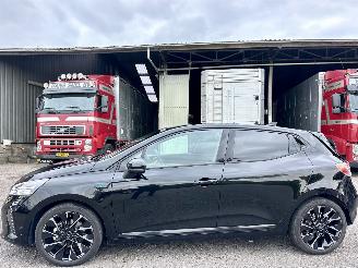 Schadeauto Renault Clio 1.6 E-Tech Full Hybrid 145 esprit Alpine 2025/1