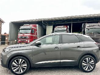 Schadeauto Peugeot 3008 1.2T PureT 131pk 6-bak GT-Line - 54dkm nap - pano - sfeerverl - keyless - camera - line + side + front assist 2020/3
