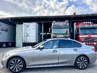 Schadeauto BMW 3-serie 320d 190pk aut + f1 xDrive High Exe sedan - schuifdak - harman/k - head up - keyless - 360cam - stuurverw 2020/3