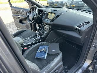 Ford Kuga 1.5 EcoB Turbo 150pk 6-bak ST-Line - nap - navi - xenon - park assist - leer + alcantara - zwarte hemel - keyless picture 18