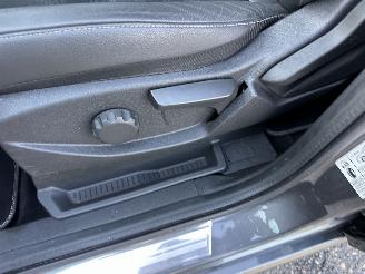 Ford Kuga 1.5 EcoB Turbo 150pk 6-bak ST-Line - nap - navi - xenon - park assist - leer + alcantara - zwarte hemel - keyless picture 50