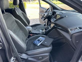 Ford Kuga 1.5 EcoB Turbo 150pk 6-bak ST-Line - nap - navi - xenon - park assist - leer + alcantara - zwarte hemel - keyless picture 55