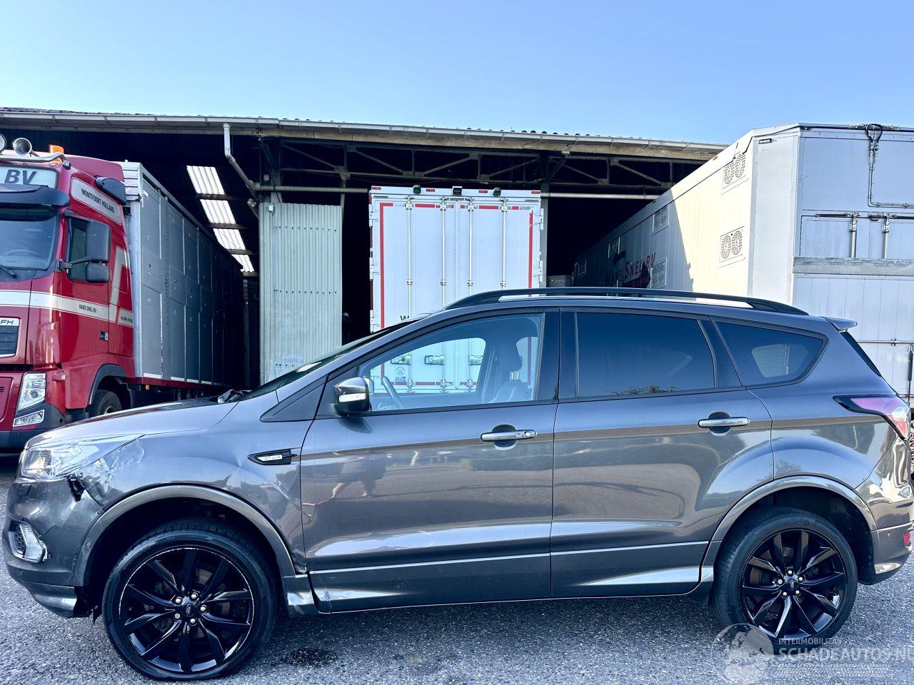 Ford Kuga 1.5 EcoB Turbo 150pk 6-bak ST-Line - nap - navi - xenon - park assist - leer + alcantara - zwarte hemel - keyless