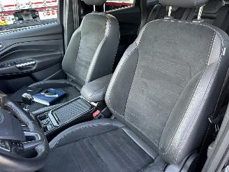 Ford Kuga 1.5 EcoB Turbo 150pk 6-bak ST-Line - nap - navi - xenon - park assist - leer + alcantara - zwarte hemel - keyless picture 17