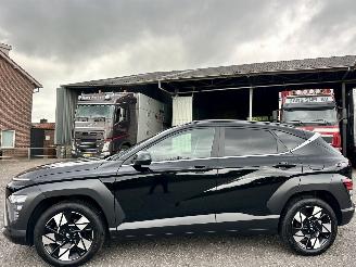Schadeauto Hyundai Kona 1.6 GDI Hybrid Comfort Smart - nap - 1e eig - nav - cam - keyless - front + line + side assist - stuurverw 2025/10