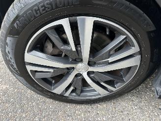 Peugeot 3008 1.6 HYbrid 225pk aut + f1 Allure Pack Bus - nap - nav - camera - keyless entry + start  - line + side assist picture 69