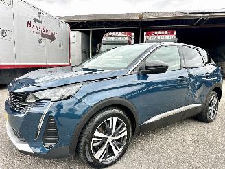 Peugeot 3008 1.6 HYbrid 225pk aut + f1 Allure Pack Bus - nap - nav - camera - keyless entry + start  - line + side assist picture 2