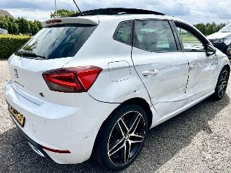 Seat Ibiza 1.0 TSI 95pk FR 5drs - pano - beats - camera - keyless entry + start - front assist - navi - pdc v+a picture 4