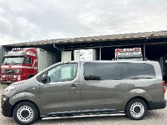 Coche accidentado Opel Vivaro E Combi 75kWh 136pk aut 9-Pers lang - nap - 2021/6