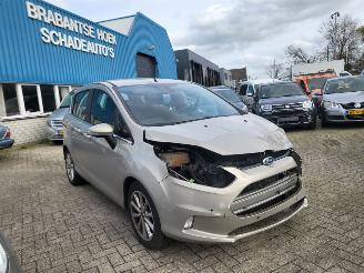 Vaurioauto  passenger cars Ford B-Max AUTOMAAT  1.6 TI-VCT Titanium 2015/8