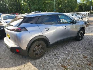 Peugeot e-2008 EV GT Active 54 kWh Range 406 km rijdbaar nwpr €43000 NEW MODEL picture 6