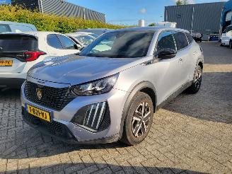 uszkodzony samochody osobowe Peugeot e-2008 e-2008 EV GT Active 54 kWh Range 406 km rijdbaar nwpr €43000 NEW MODEL 2023/9