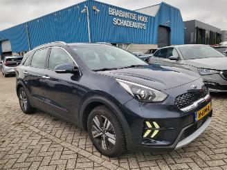 Schadeauto Kia Niro Niro 1.6 GDi Hybrid DynamicLine 1e eigenaar rijdbaar 2020/3