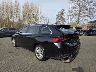 Skoda Octavia 1.5 TSi 110kw / CAMERA / NAVI picture 4