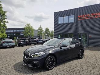 Schadeauto BMW 1-serie 1.8i Benz  / LED / STUUR & STOELVERW 2022/3