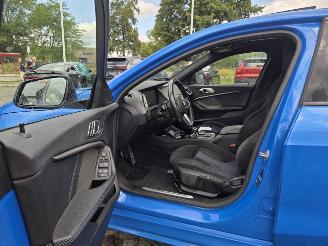 BMW 1-serie 118i  M-SPORTPAKKET / PANO / SPORTSTOELEN picture 25