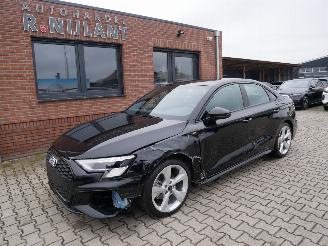 Schadeauto Audi A3 SPORT XENON 2017/2
