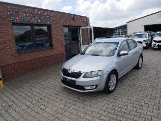 Coche accidentado Skoda Octavia  2014/12