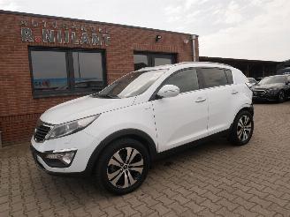 Vaurioauto  passenger cars Kia Sportage AWD XENON LEER 2014/3