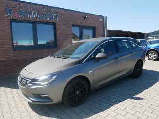damaged passenger cars Opel Astra  2018/3
