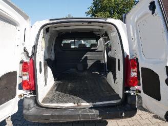 Peugeot Partner L2H1 AIRCO picture 11