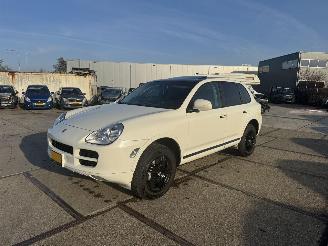 skadebil auto Porsche Cayenne 4.5 S 2004/3