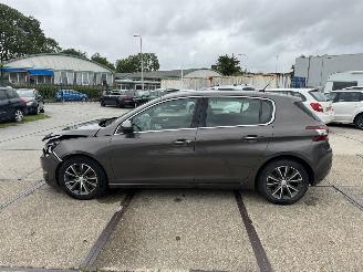 Peugeot 308 1.6 THP Allure picture 24