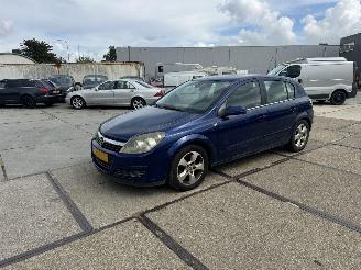 skadebil auto Opel Astra 1.6 2004/8