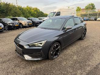 Unfallwagen Cupra Leon Cupra Leon Pano Kuipstoelen sfeer verlichting 2024/1