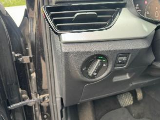 Skoda Kamiq Ambition PANO AUTOMAAT Keyless entry & GO Achteruitrijcamera trekhaak picture 23