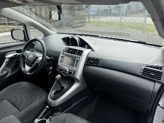 Toyota Verso 1.8 VVT-i AUTOMAAT  - Clima - Navi picture 17